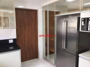 # Apartamento com 3 Quartos e 2 banheiros à Venda, 130...