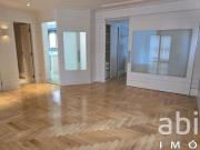 Apartamento com 3 Quartos e 4 banheiros à Venda, 160 m²