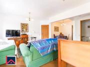 Apartamento com 3 Quartos e 4 banheiros para Alugar, 120...