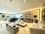 Apartamento com 3 Quartos e 6 banheiros à Venda, 258 m²...
