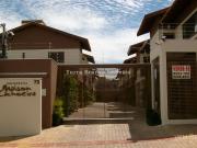 Apartamento com 3 Quartos para Alugar por R$ 2.400/mês