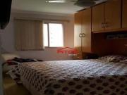 Apartamento com 3 dormitórios para alugar, 78 m² por R$...