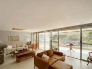 Apartamento com 3 quartos à venda, 159 m² por R$...