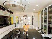 Apartamento com 3 suÃtes para alugar, 370 mÂ² por R$...