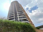 Apartamento com 3 suítes + closed, escritório, cozinha...