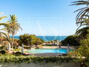 Apartamento com 3 suítes mobilado, 1ª linha mar