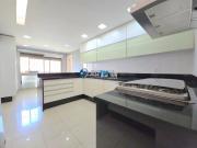 Apartamento com 4 dormitÃ³rios para alugar, 233 mÂ² por...