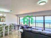 Apartamento com 4 dormitórios para alugar, 200 m² por R$...