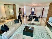 Apartamento com 4 quartos à venda, 210 m² por R$...