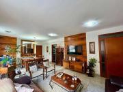 Apartamento com 4 Quartos à venda, 214 m² por R$...