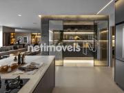 Apartamento com 4 Quartos e 5 banheiros à Venda, 288 m²...