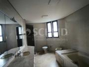 Apartamento com 4 suítes e linda vista arborizada...