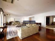 Apartamento com 4 suítes AP 221165V