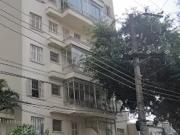 Apartamento com 90m² localizado no Bairro Santa Cecília...