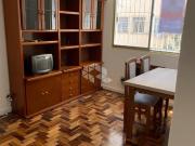 Apartamento com dois quartos e vaga, no São Sebastião