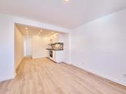 apartamento com dois quartos remodelado com pátio comum,... apartamento com dois quartos remodelado com pátio comum,...