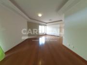 Apartamento com excelente localização, próximo a...