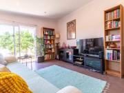 Apartamento com jardim em Campolide