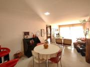 Apartamento com varanda e lazer na Praia da Enseada, Guaruja