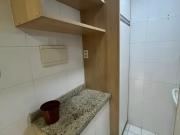 Apartamento com varanda e mobiliado