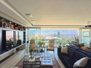 Apartamento com vista exuberante para o Guaíba com 237m2