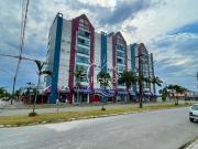 APARTAMENTO COM VISTA PARA O MAR COM PISCINA EM SH