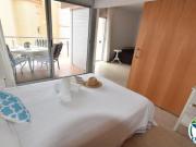 Apartamento con dos habitaciones en el edificio de Les...