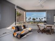 Apartamento con terraza acristalada y espectaculares...