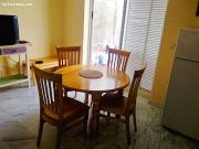 Apartamento con terraza en urbanización con piscina...