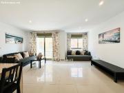 APARTAMENTO CON VISTAS AL MAR Y LICENCIA TURÍSTICA EN...