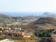 Apartamento con vistas al mar y piscina en los Collados,...