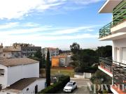 Apartamento con vistas despejadas en tranquila...