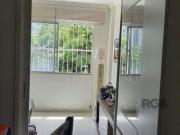Apartamento de 02 quartos no Partenon