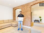 Apartamento de 120m2 con 2 dormitorios con balcón y aire...