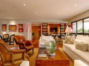 Apartamento de 195m² com 4 quartos