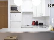 apartamento de 1 dormitorio, renovado y bien amueblado...