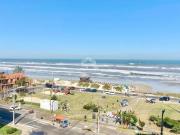 Apartamento de 2 dormitórios com vista eterna para o mar...