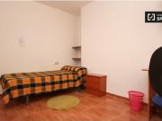 Apartamento de 2 dormitorios con múltiples balcones en...