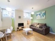 Apartamento de 2 dormitorios con patio en alquiler en...