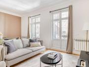 Apartamento de 2 dormitorios en alquiler en Cortes, Madrid