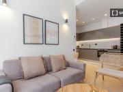 Apartamento de 2 dormitorios en alquiler en El Raval,...