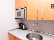Apartamento de 2 dormitorios en alquiler en Embajadores