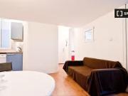 Apartamento de 2 dormitorios en alquiler en Embajadores,...