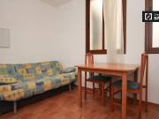 Apartamento de 2 dormitorios en alquiler en Granada Centro