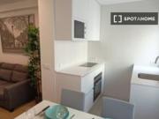 Apartamento de 2 dormitorios en alquiler en Lavapiés