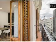 Apartamento de 2 dormitorios en alquiler en Sol