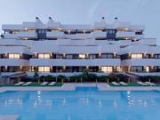 Apartamento de 2 habitaciones en venta en Estepona, Malaga