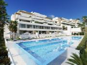 Apartamento de 2 habitaciones en venta en Estepona, Malaga