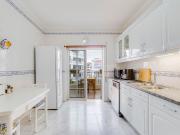 Apartamento de 2 quartos, em zona bastante central e com...