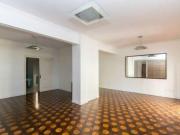 Apartamento de 3 dormitórios à venda no Bairro Centro...